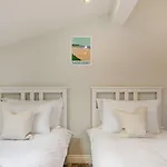 3 Bed In Harrogate Oc-91269 펜션 *